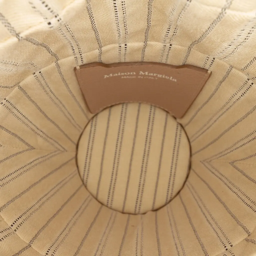 Maison Margiela Fire Woven Raffia Bucket Bag Beige Very good - Model View