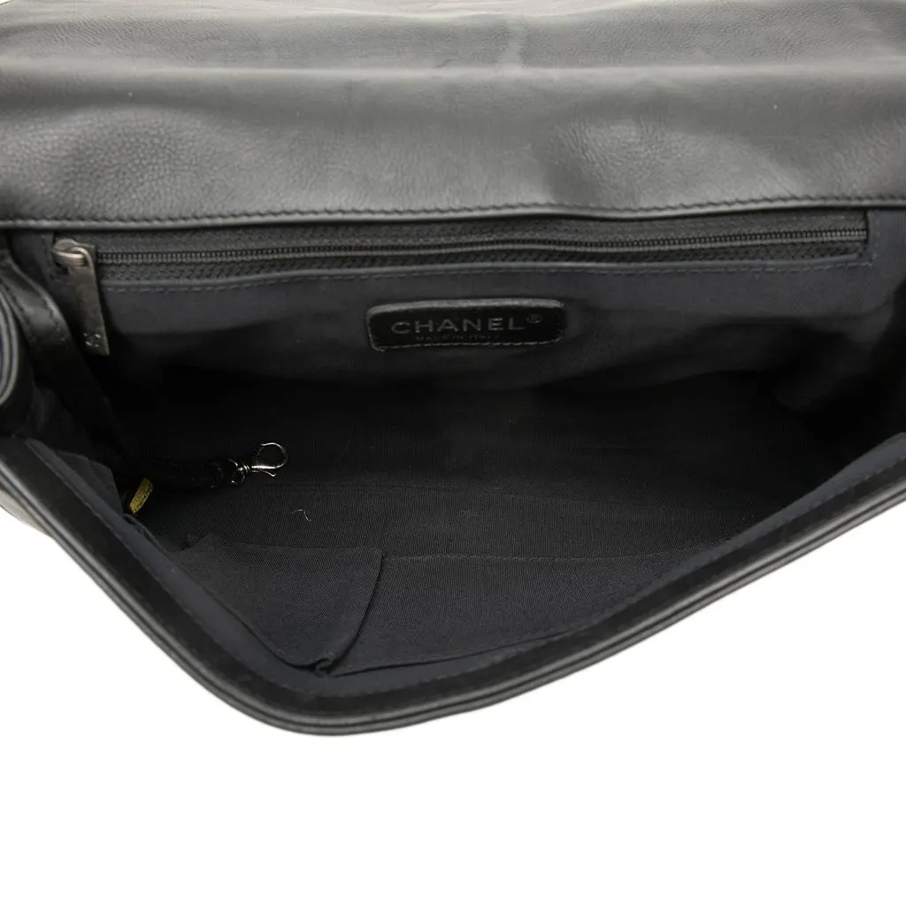 Chanel Large Quilted Lambskin Boy Flap Black Leather Very good - Model View