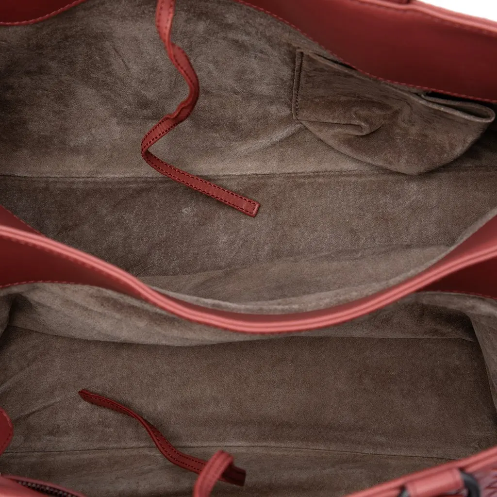 Bottega Veneta Nappa Intrecciato Milano Tote Red Leather Very good - Model View