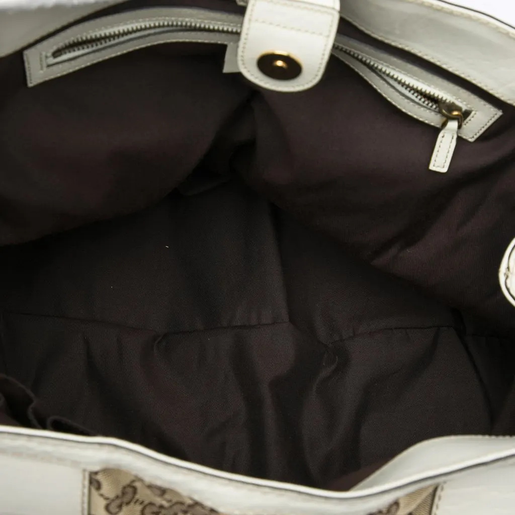 Gucci GG Canvas Interlocking G Tote Beige Canvas Very good - Model View