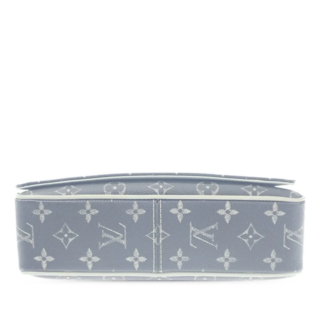 Louis Vuitton Monogram Gradient District PM Green Very good - Inside View
