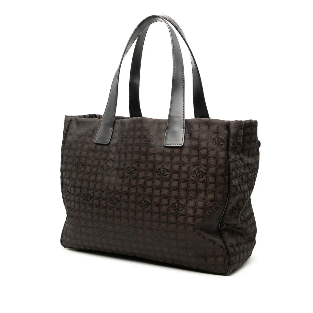 Chanel New Travel Line Nylon Tote Brown Very good - Back View