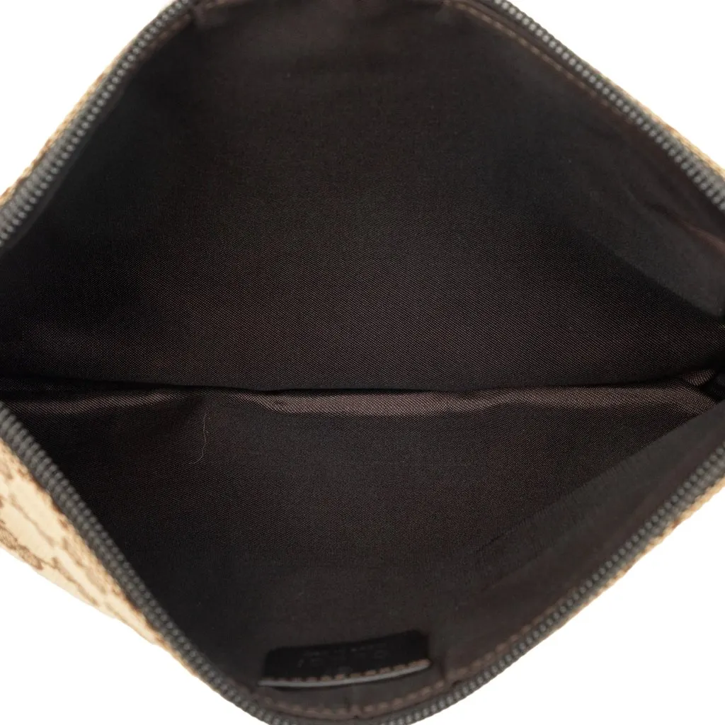 Gucci GG Canvas Clutch Beige Very good - Model View