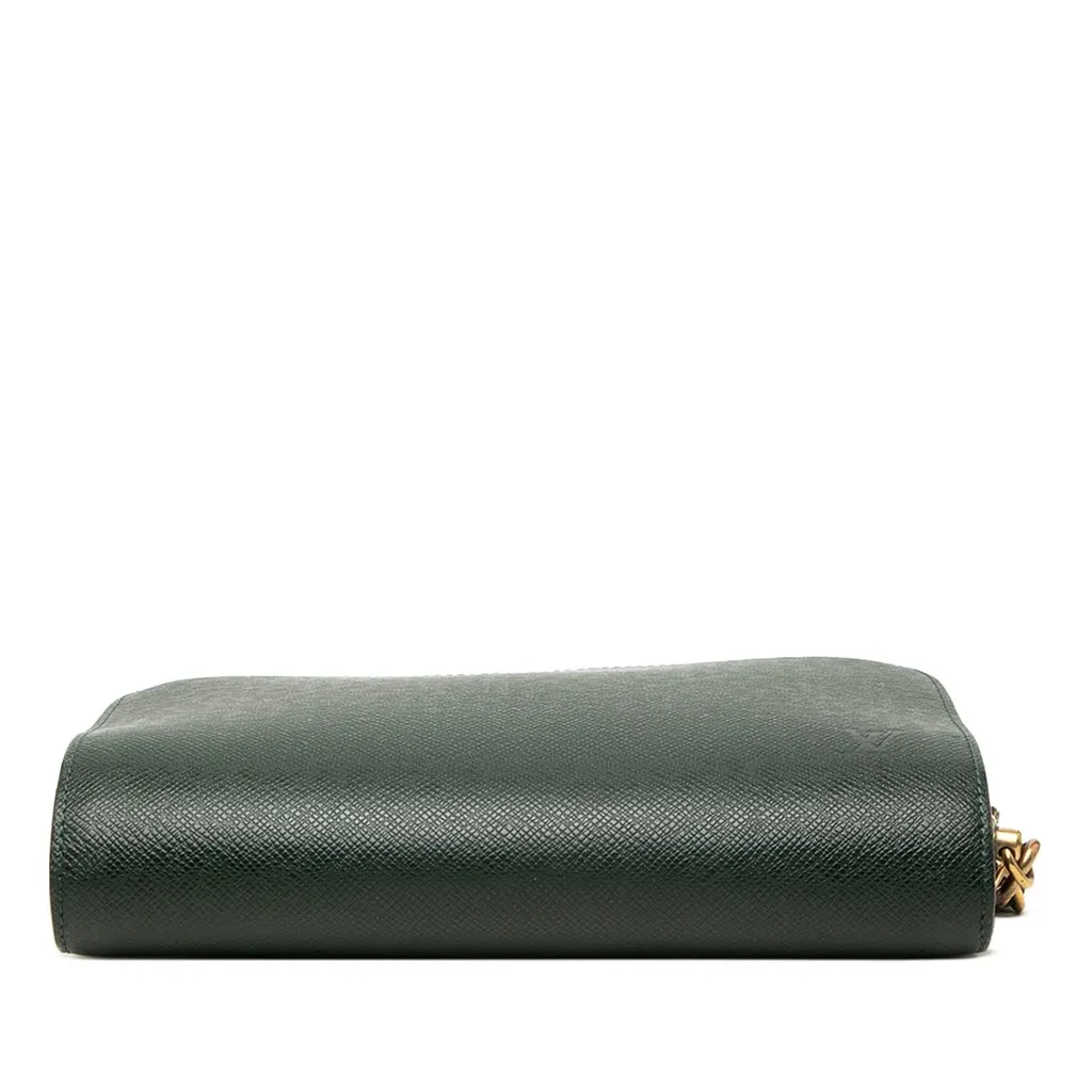 Louis Vuitton Taiga Pochette Baikal Green Leather Very good - Inside View