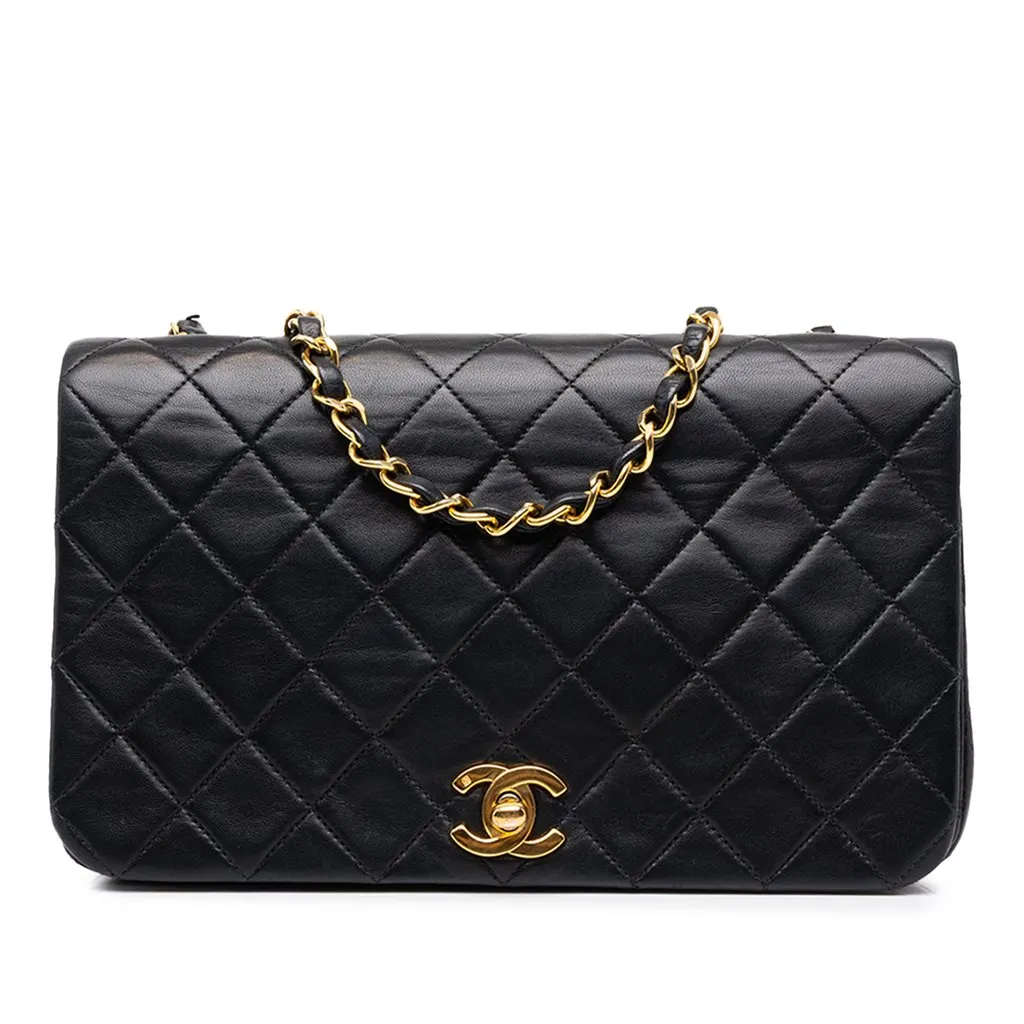 Chanel CC Quilted Lambskin Full Single Flap Black Leather Very good - Front View