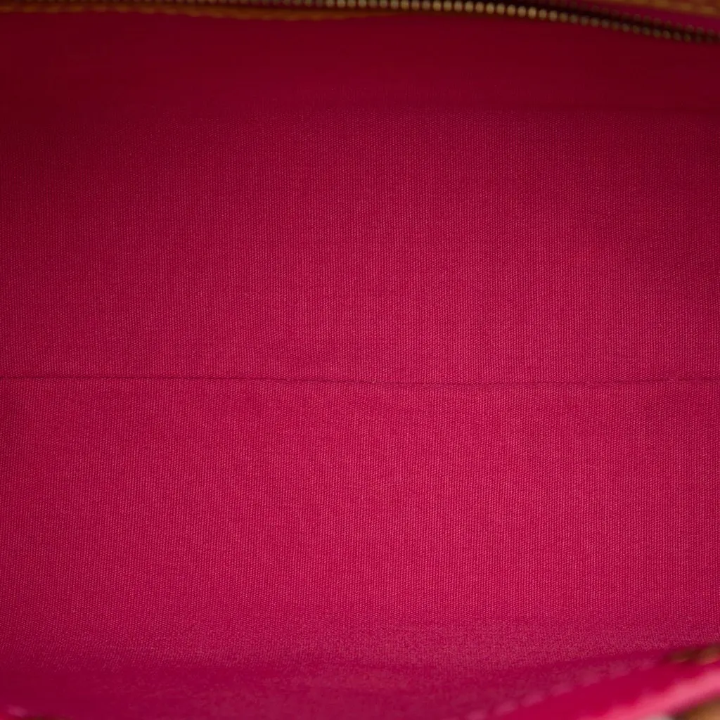 Louis Vuitton Monogram Vernis Reade PM Pink Leather Very good - Model View