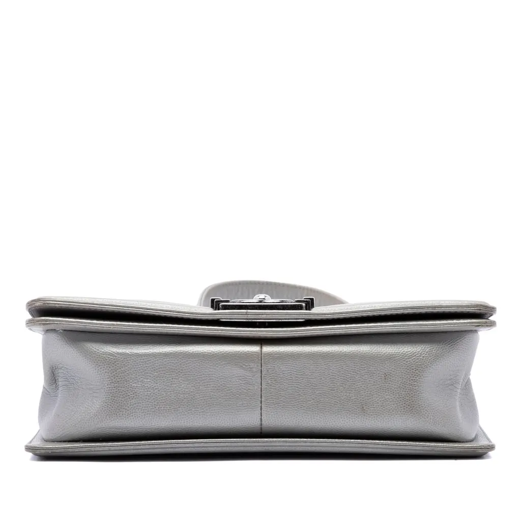 Chanel Old Medium Chevron Caviar Boy Flap Silver Leather Good - Inside View