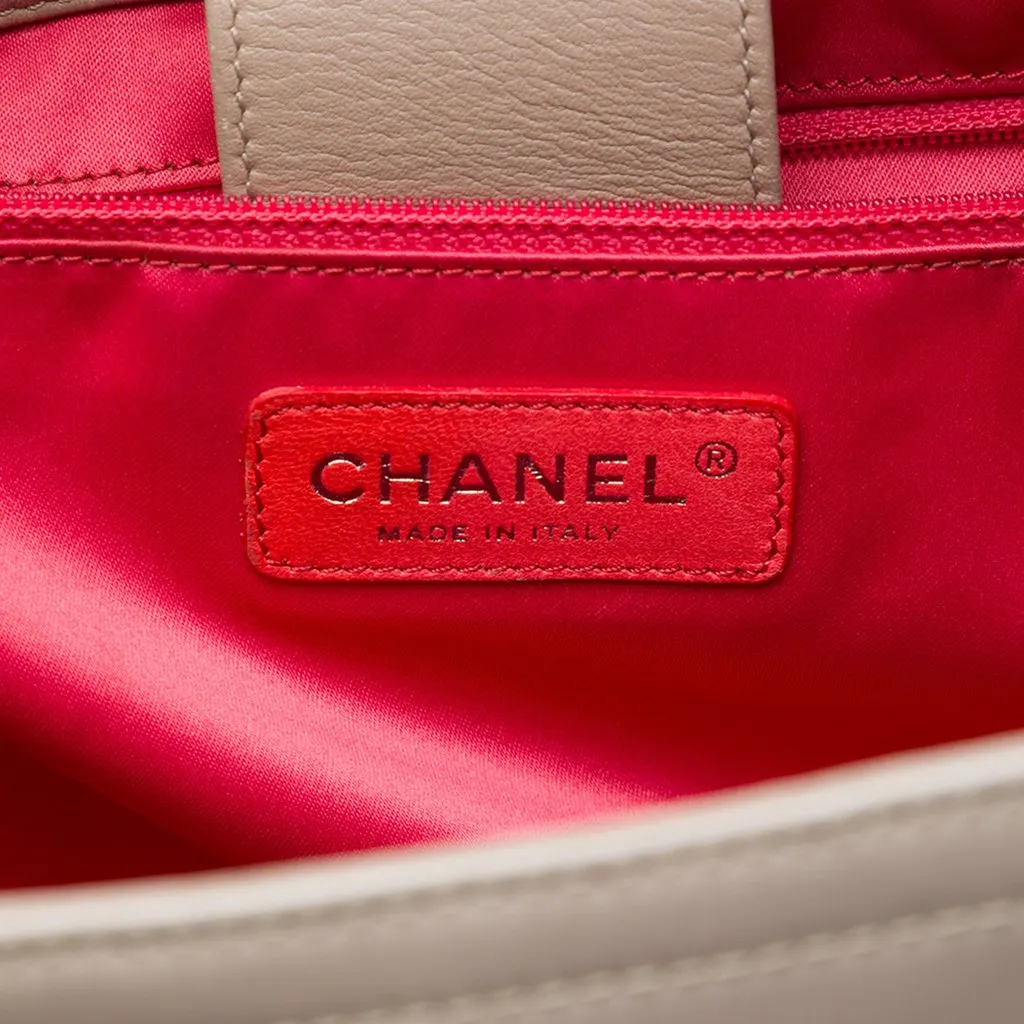 Chanel CC Patent Lipstick Ligne Tote Brown Leather Very good - Box View