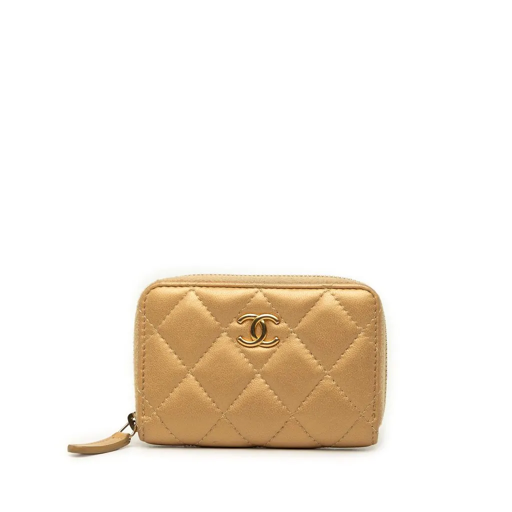 Chanel CC Quilted Lambskin Zippy Coin Pouch Gold Leather Good - Front View