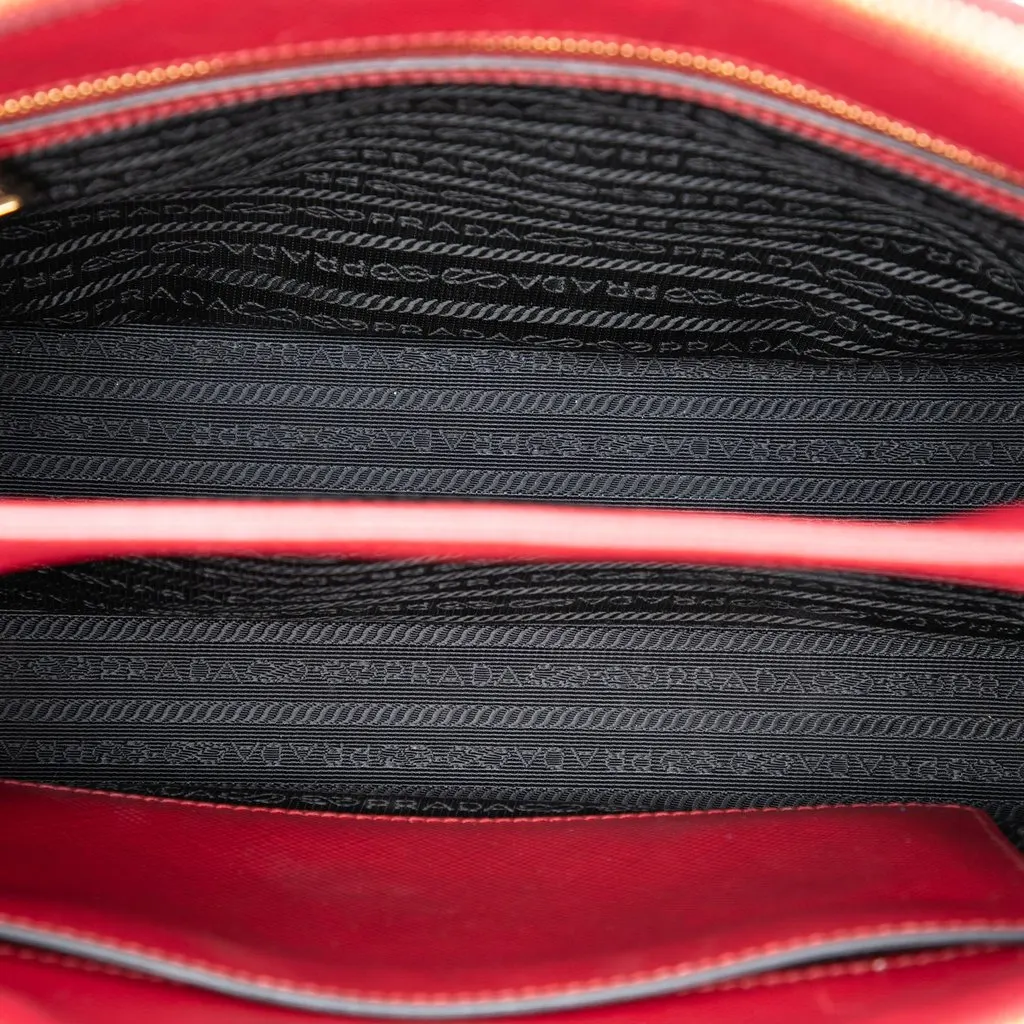 Prada Medium Saffiano Galleria Double Zip Satchel Red Leather Very good - Model View