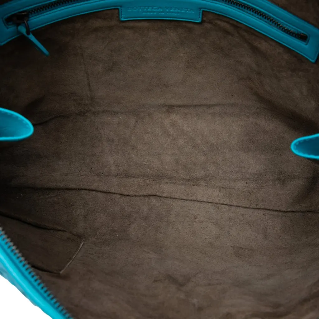 Bottega Veneta Large Nappa Intrecciato Nodini Crossbody Blue Leather Very good - Model View