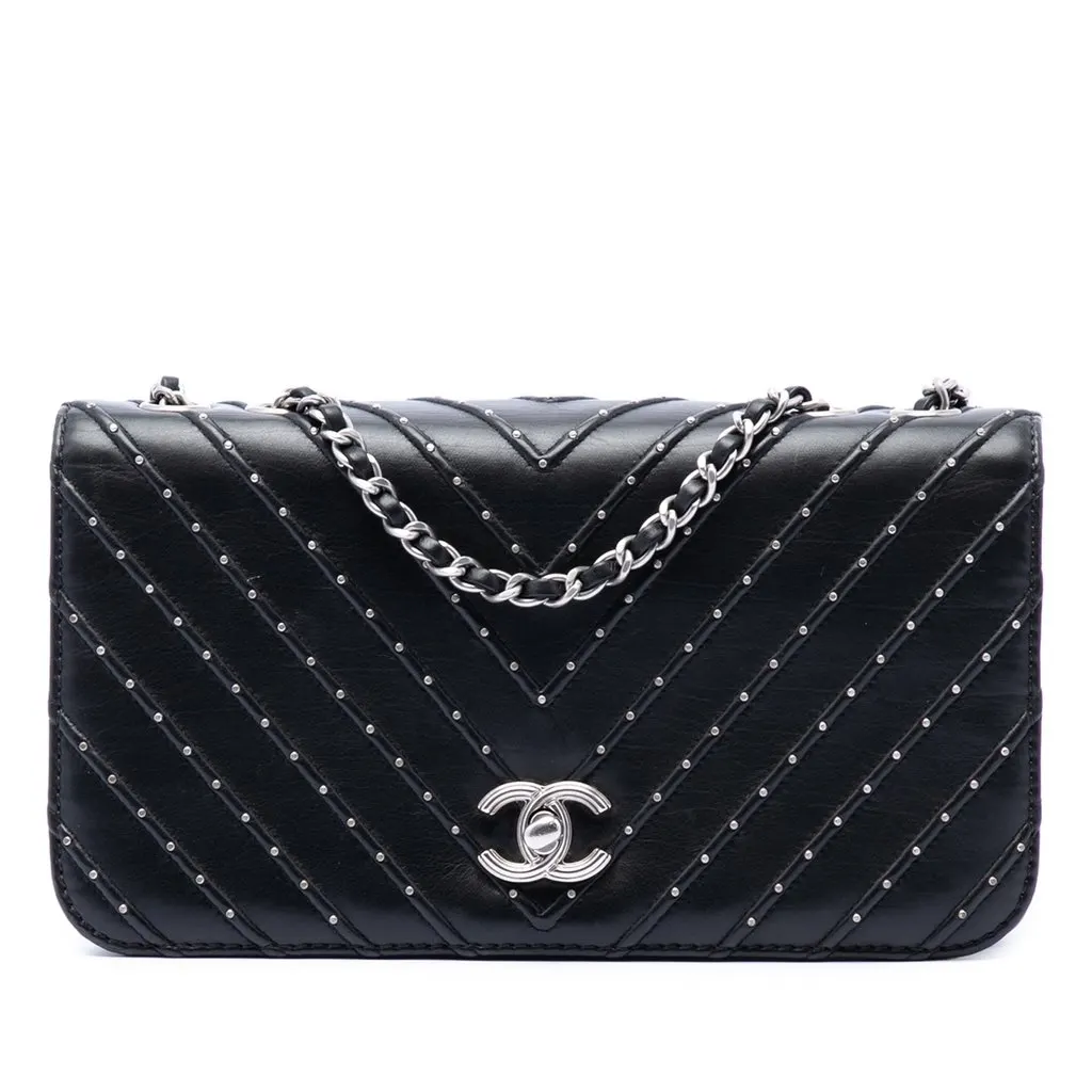 Chanel Chevron Lambskin Stud Wars Full Flap Black Leather Very good - Front View