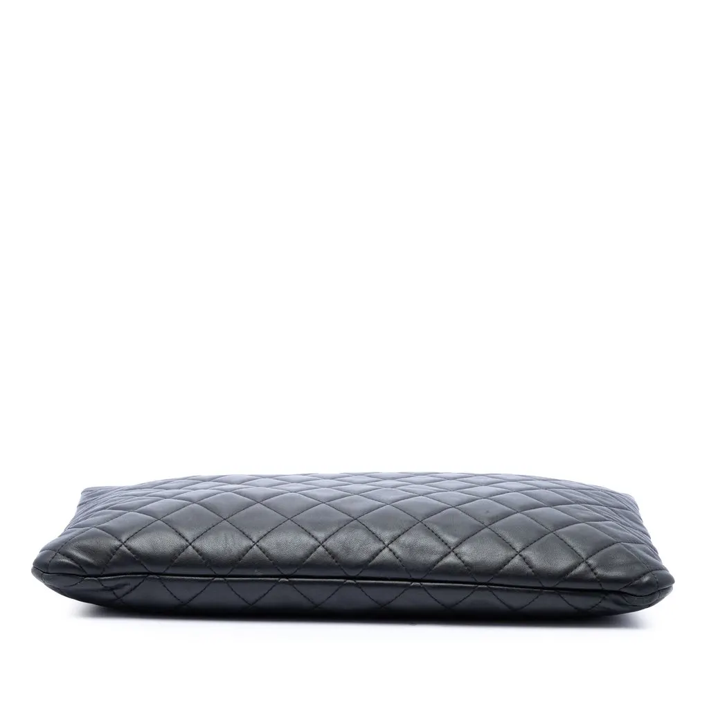 Chanel Large Quilted Lambskin O Case Clutch Black Leather Very good - Inside View