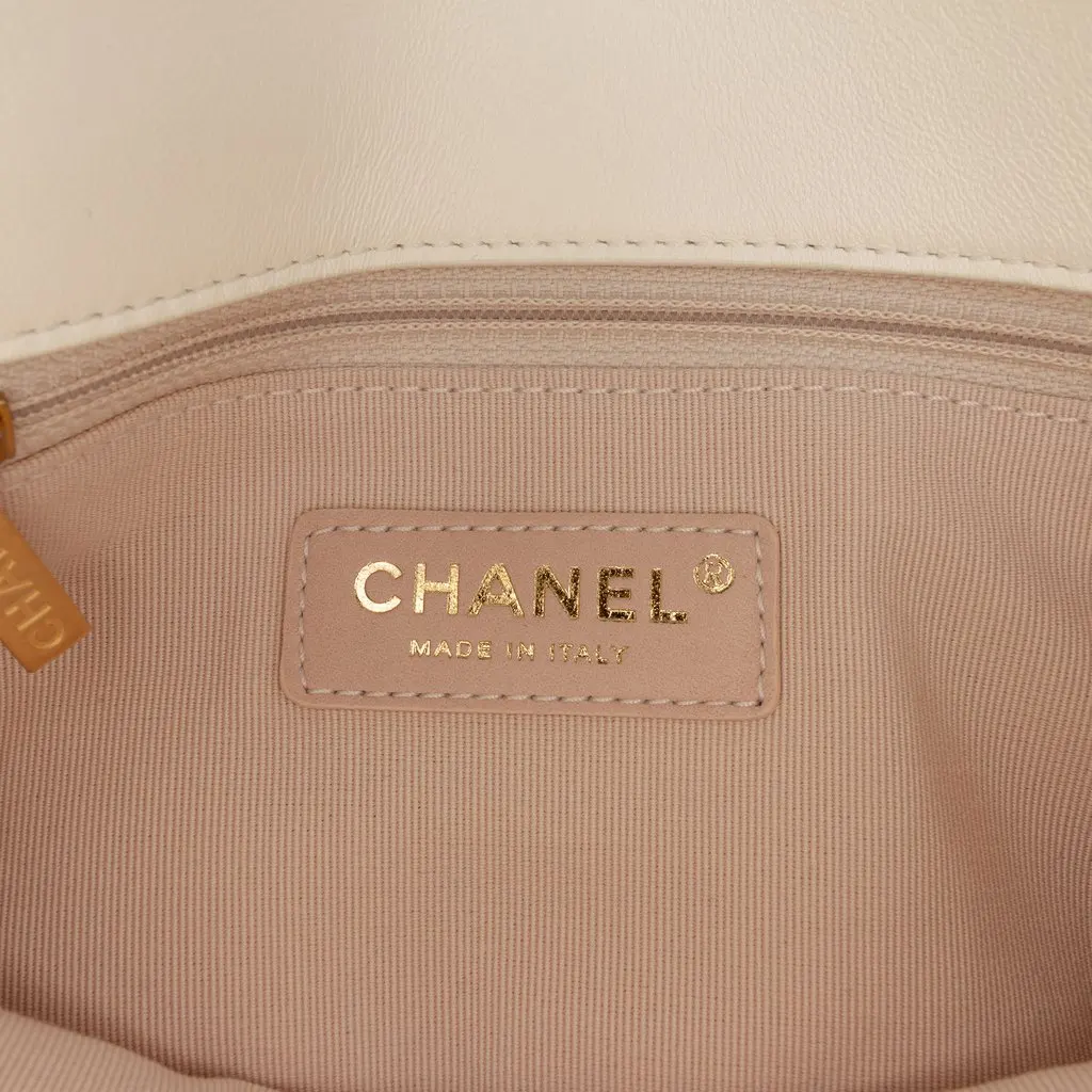 Chanel Small Quilted Lambskin On And On Chain Flap White Leather Very good - Box View