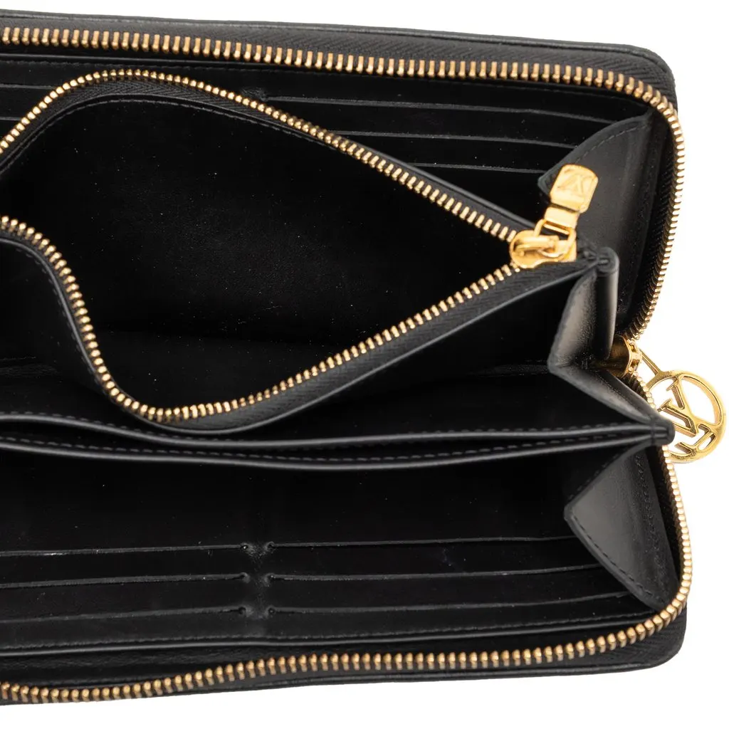 Louis Vuitton Monogram Embossed Lambskin Coussin Zippy Wallet Black Leather Very good - Model View
