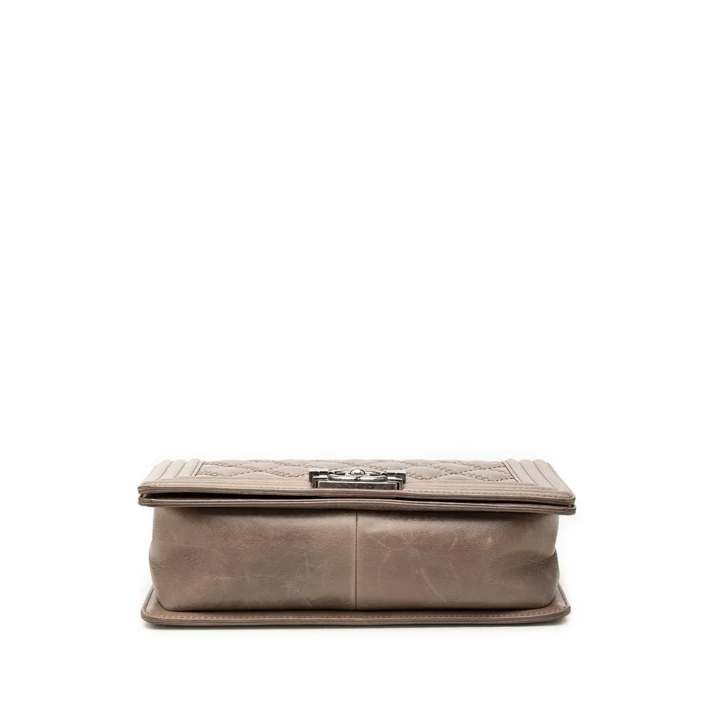 Chanel Old Medium Aged Calfskin Double Stitch Boy Flap Brown Leather Very good - Inside View