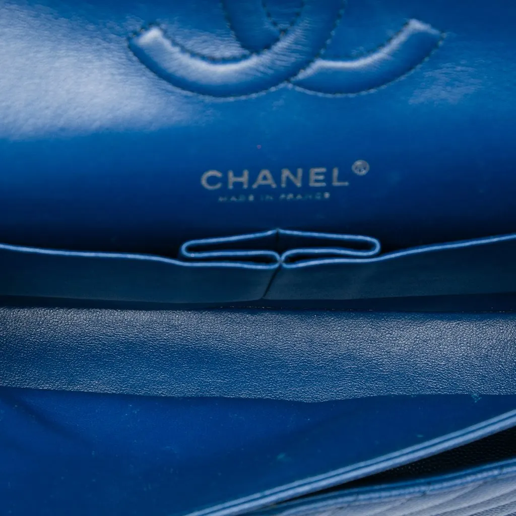 Chanel Medium Classic Chevron Caviar Double Flap Blue Leather Very good - Model View