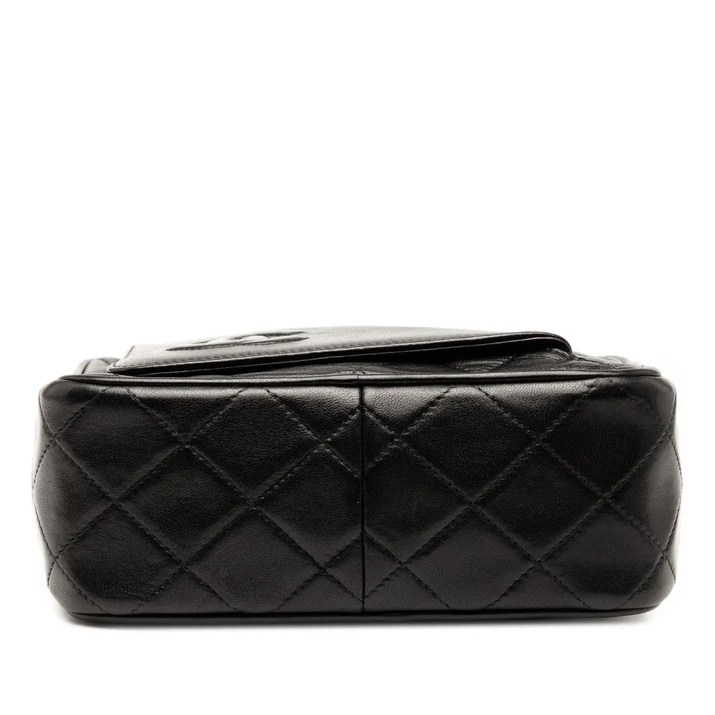 Chanel CC Quilted Lambskin Tassel Camera Bag Black Leather Very good - Inside View