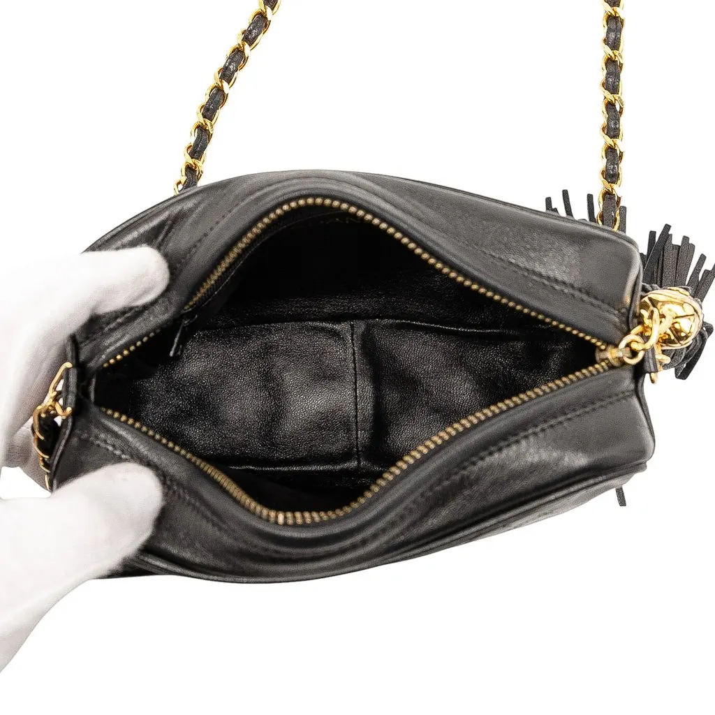 Chanel CC Quilted Lambskin Tassel Camera Bag Black Leather Very good - Model View