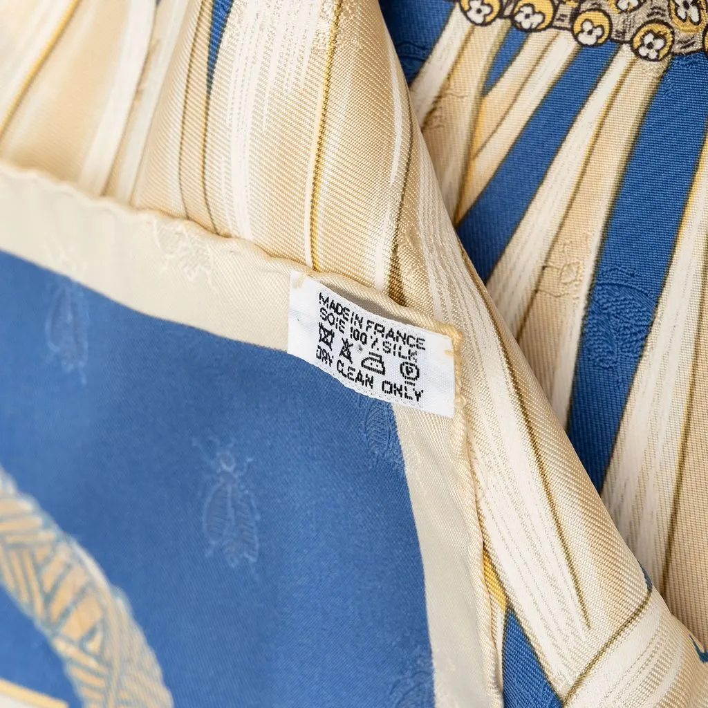 Hermès Amours Silk Scarf 90 Blue Silk Very good - Box View