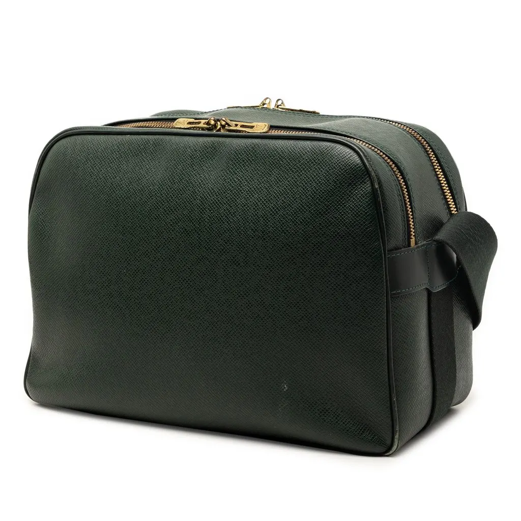 Louis Vuitton Taiga Reporter PM Green Leather Very good - Back View