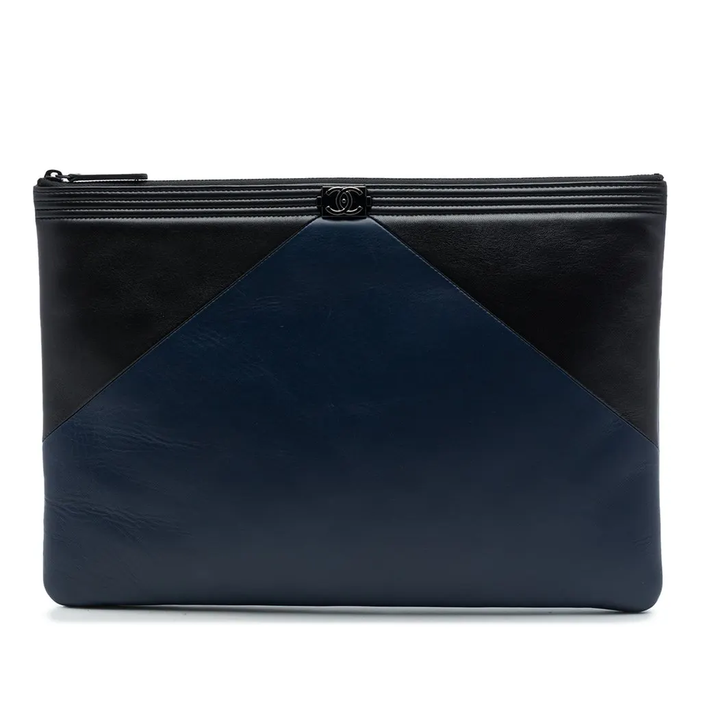 Chanel Large Bicolor Lambskin Boy O Case Clutch Blue Leather Very good - Front View