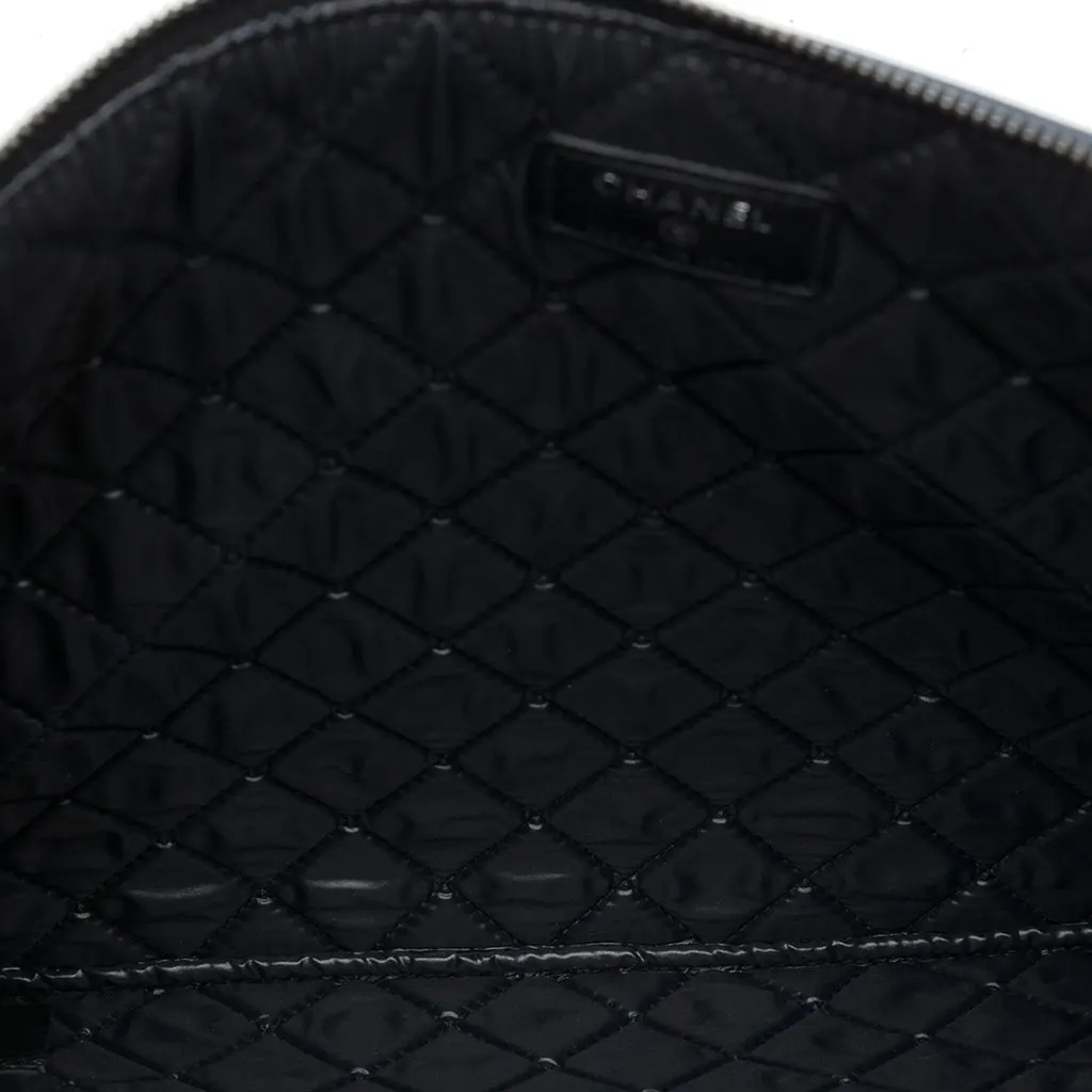 Chanel Large Bicolor Lambskin Boy O Case Clutch Blue Leather Very good - Model View