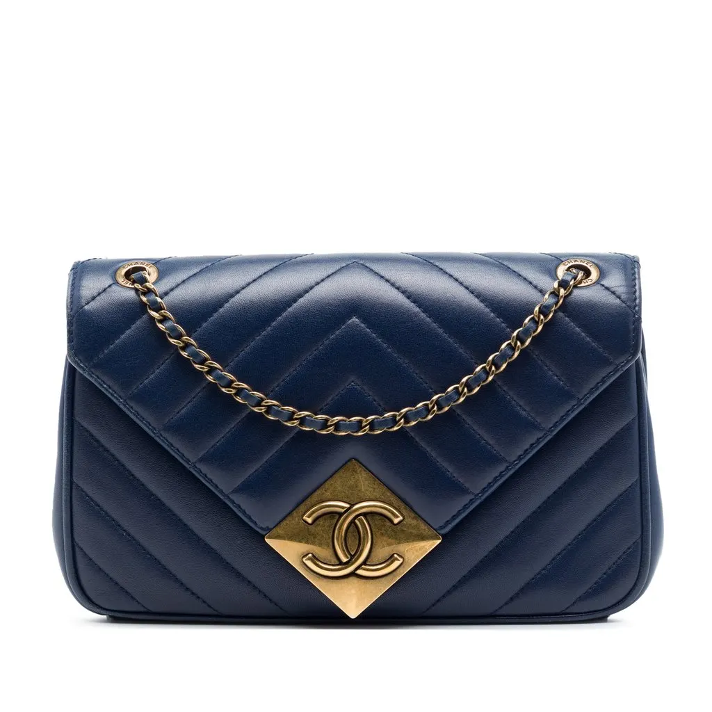 Chanel Chevron Lambskin Pyramid CC Flap Blue Leather Very good - Front View