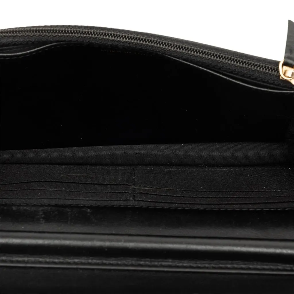 Chanel Caviar CC Filigree Wallet On Chain Black Leather Very good - Model View