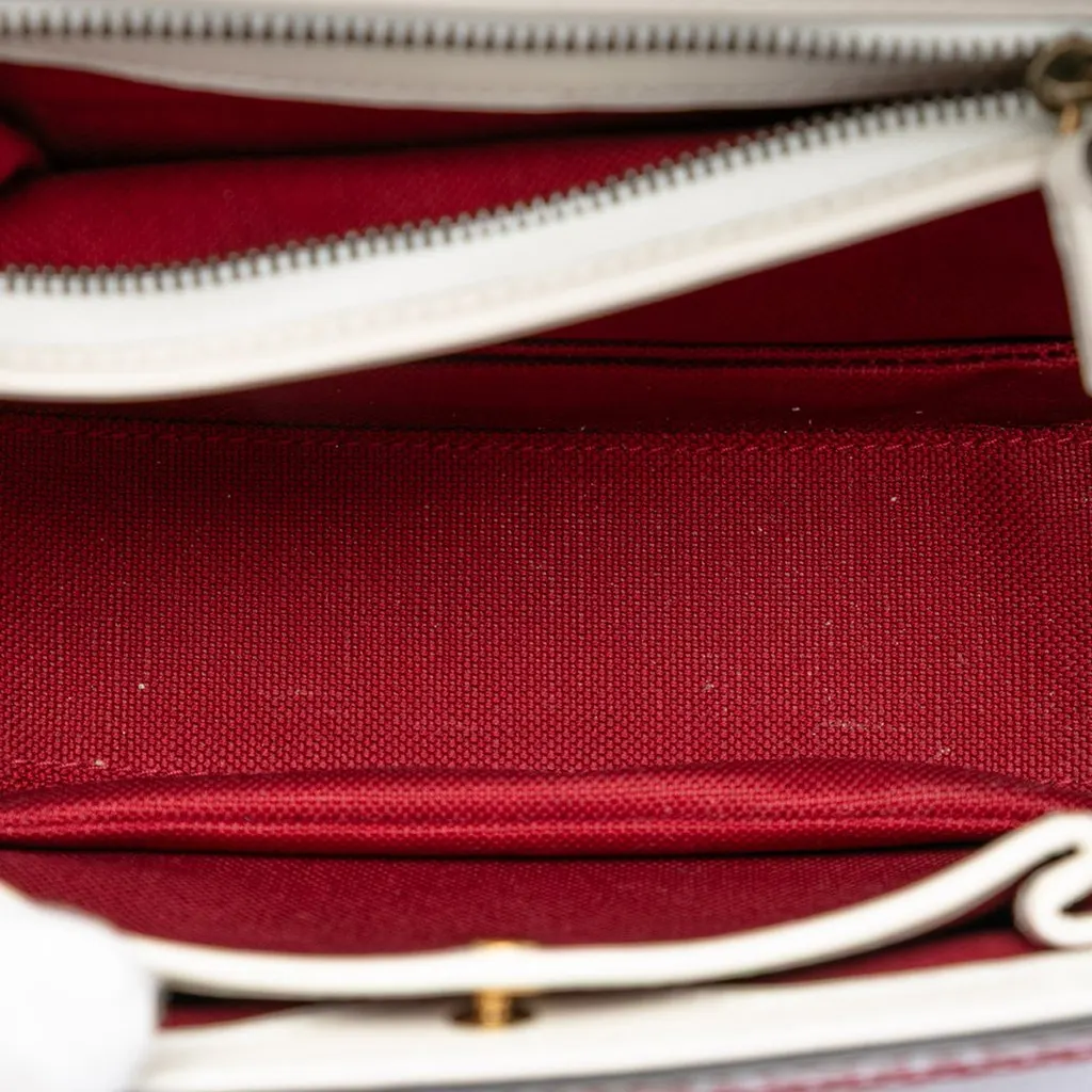 Gucci Small Calfskin Stitched Bamboo 1947 Top Handle Bag White Leather Very good - Model View