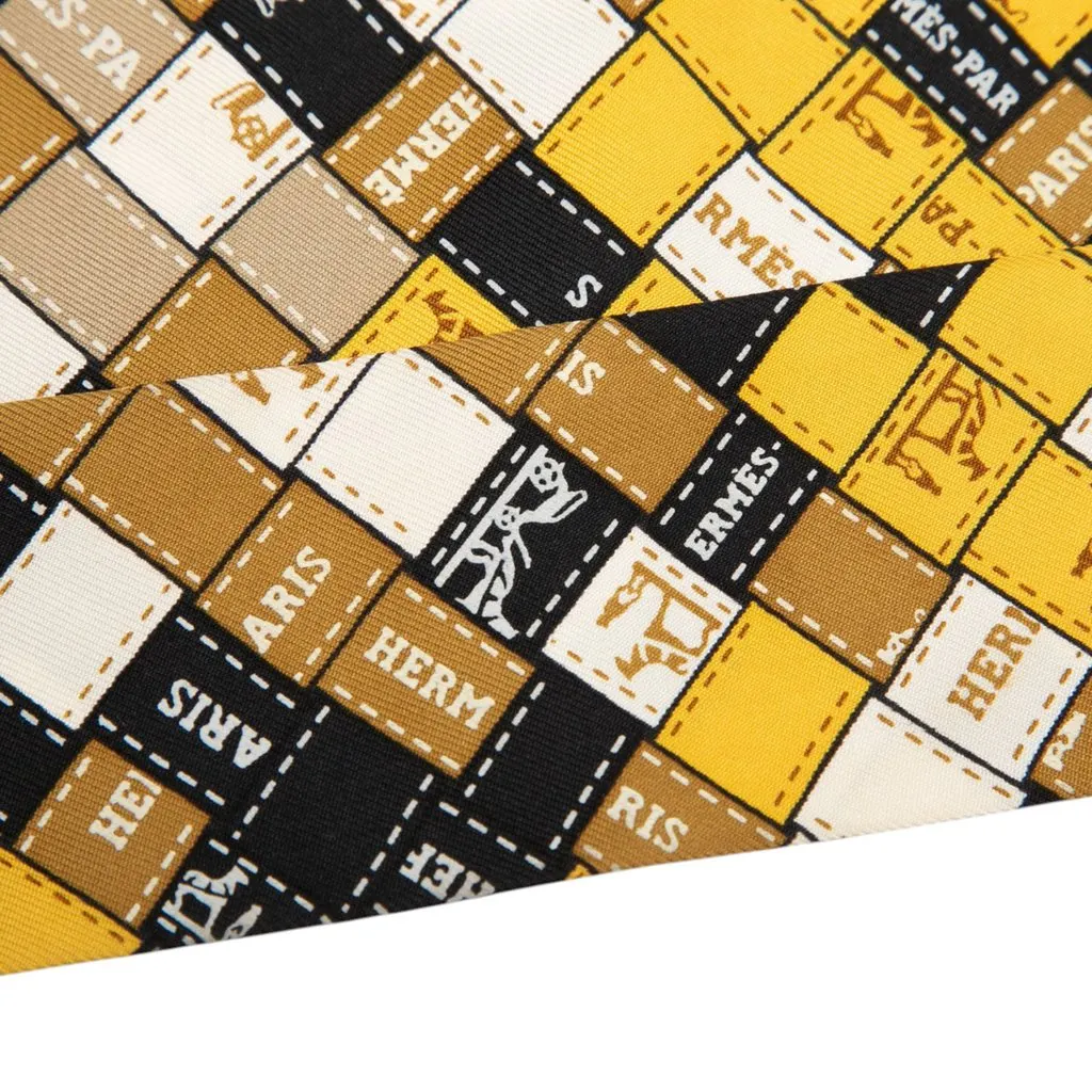 Hermès Bolduc au Carre Silk Twilly Scarf Yellow Silk Very good - Model View