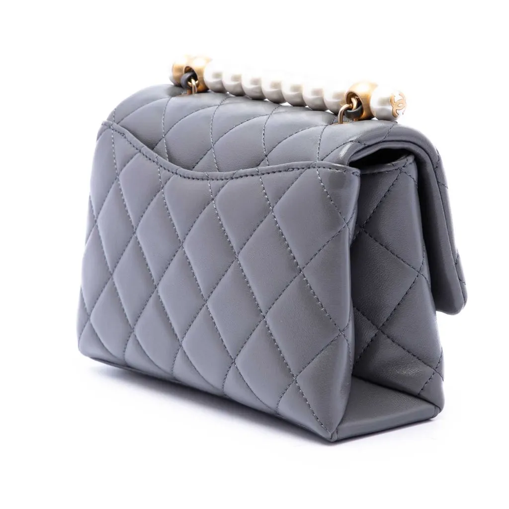 Chanel Paris Manchester Small Quilted Lambskin Faux Pearl Flap Grey Leather Very good - Back View