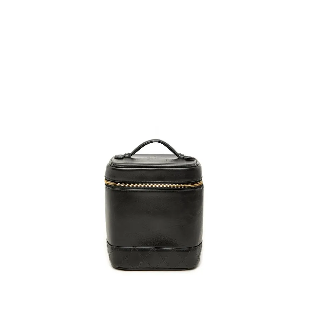 Chanel CC Lambskin Vanity Case Black Leather Very good - Front View