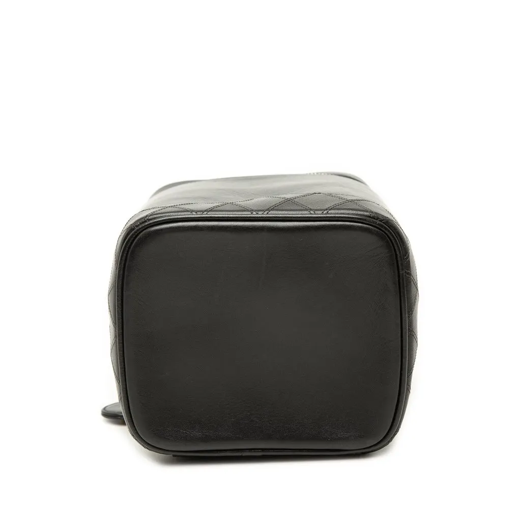 Chanel CC Lambskin Vanity Case Black Leather Very good - Inside View