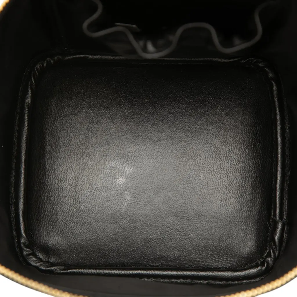 Chanel CC Lambskin Vanity Case Black Leather Very good - Model View