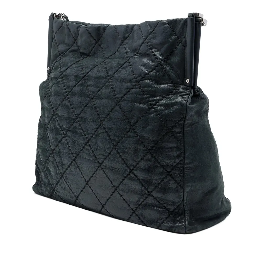 Chanel Quilted Iridescent Calfskin Sea Hit Tote Black Leather Very good - Back View