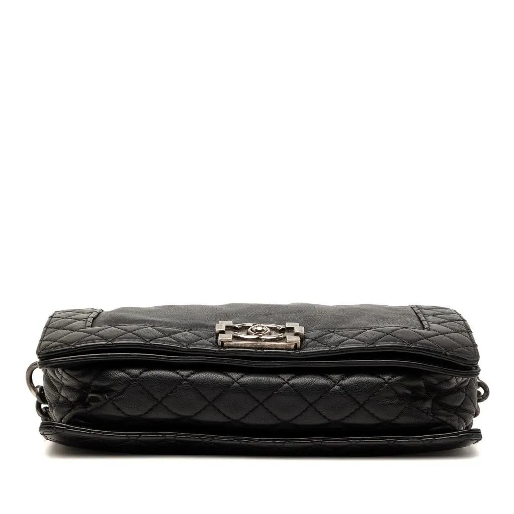 Chanel Medium Calfskin Boy Reverso Flap Black Leather Very good - Inside View
