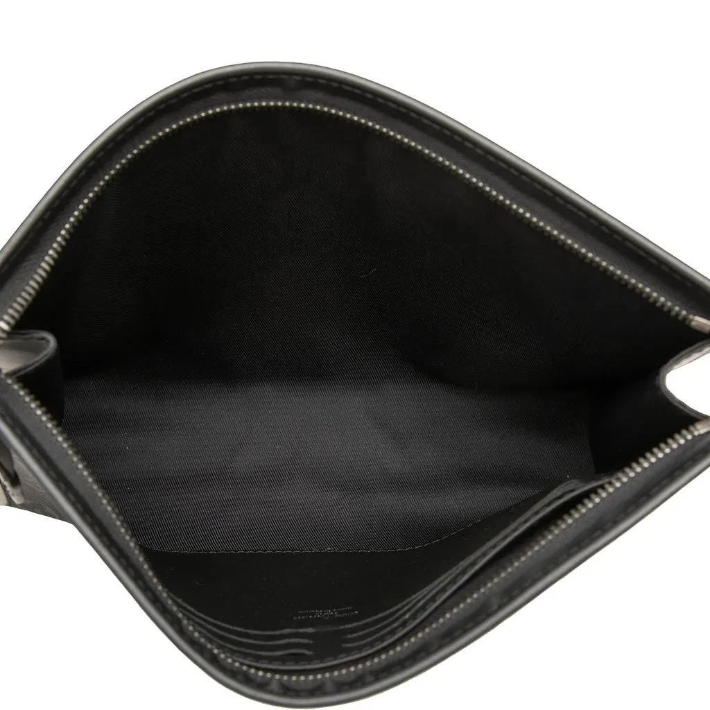 Louis Vuitton Monogram Eclipse Pochette Voyage MM Black Canvas Very good - Model View