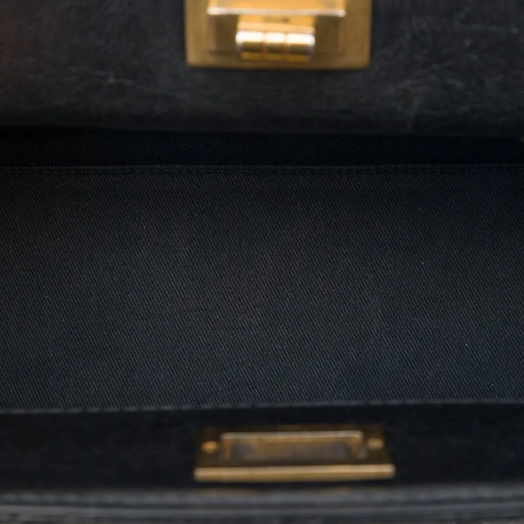Chanel Quilted Glazed Crackled Calfskin Reissue 2.55 Shopping Bag Black Leather Very good - Model View
