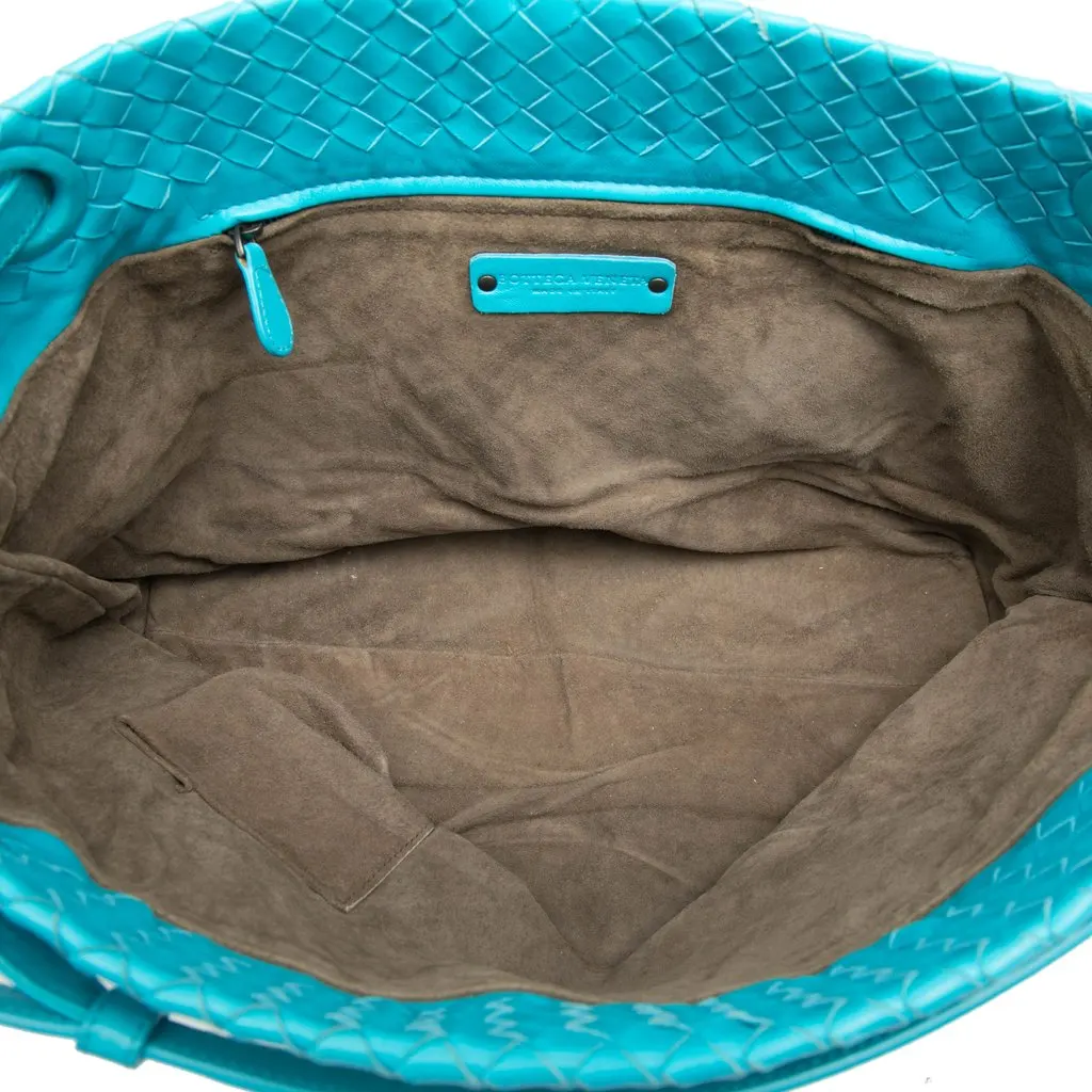Bottega Veneta Medium Nappa Intrecciato Garda Tote Blue Leather Very good - Model View