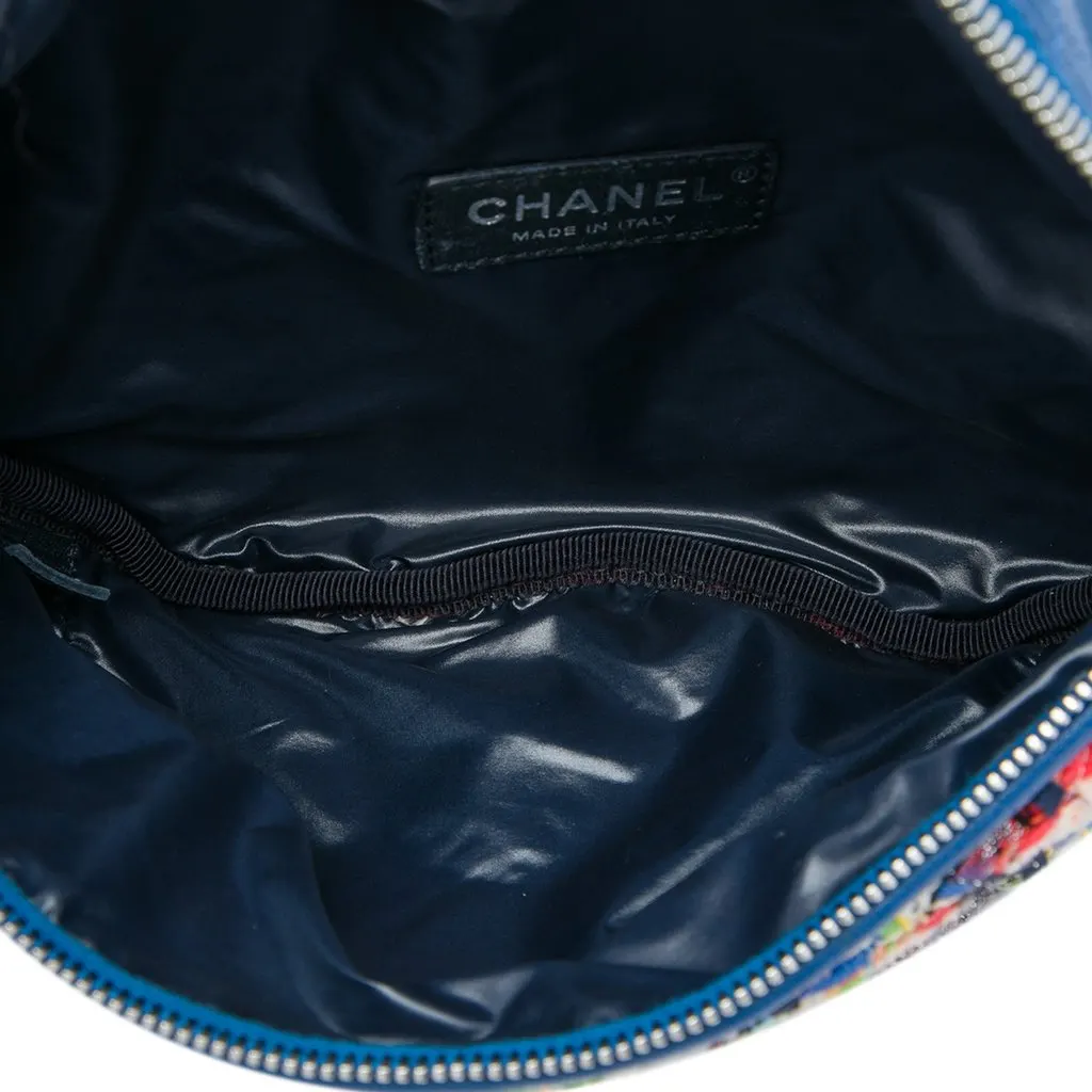 Chanel Tweed and Stitched Calfskin Convertible Waist Bag Blue Very good - Model View