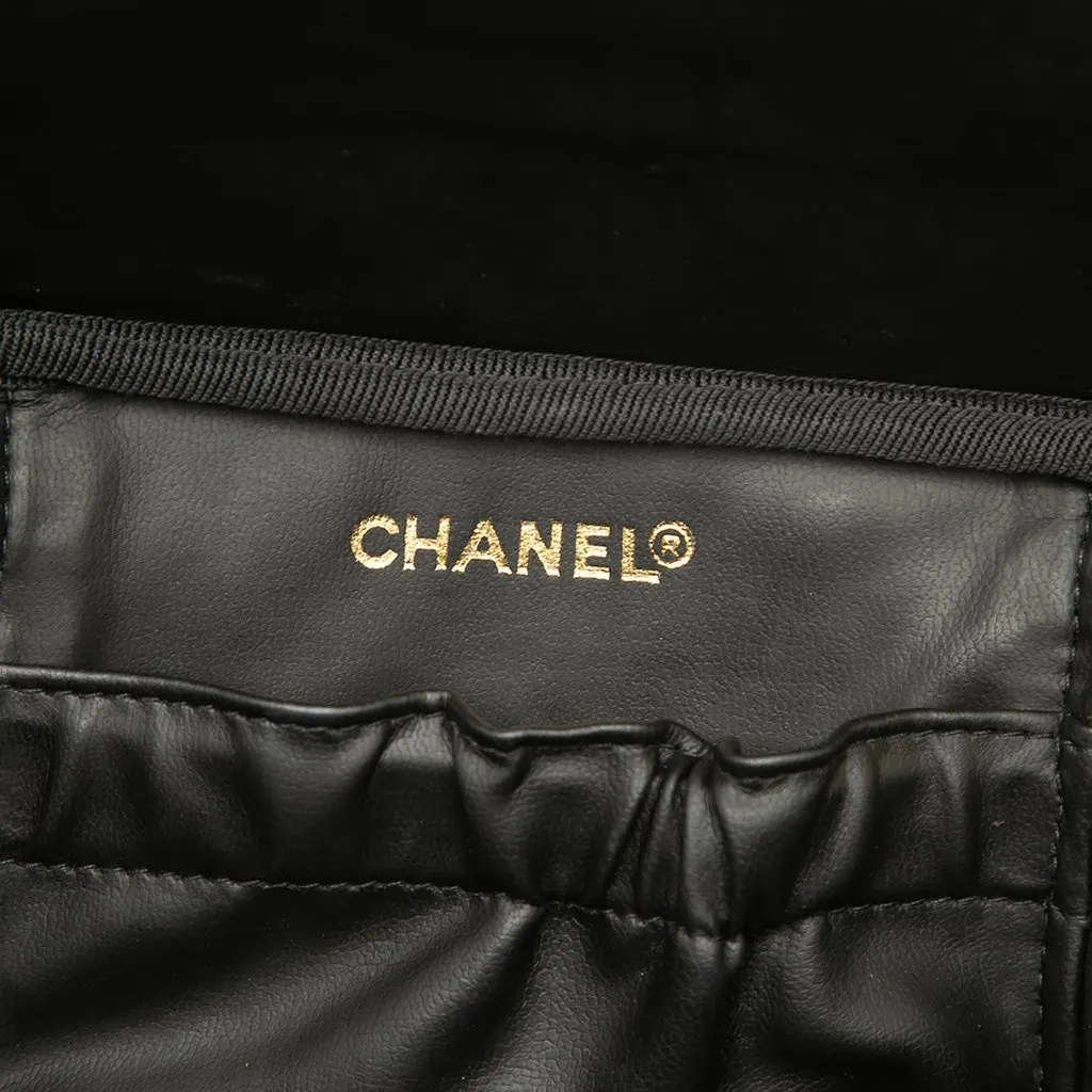 Chanel CC Quilted Lambskin Vanity Bag Black Leather Very good - Box View