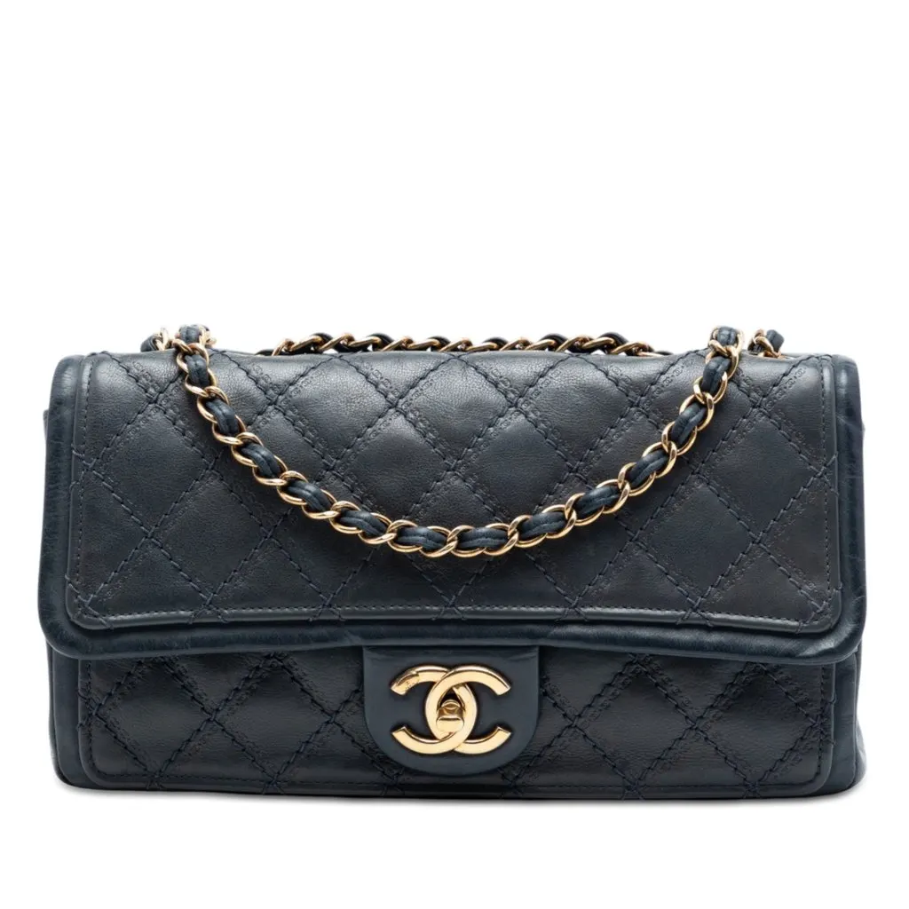 Chanel Medium CC Quilted Iridescent Calfskin Sheriff Star Flap Blue Leather Very good - Front View