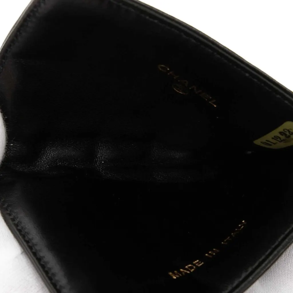 Chanel CC Chocolate Bar Lambskin Card Holder Black Leather Very good - Model View