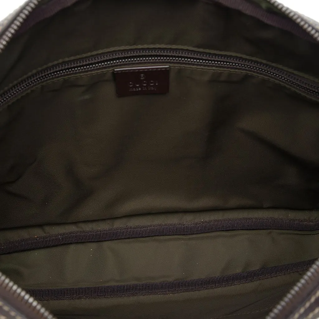 Gucci GG Supreme Interlocking G Crossbody Beige Very good - Model View
