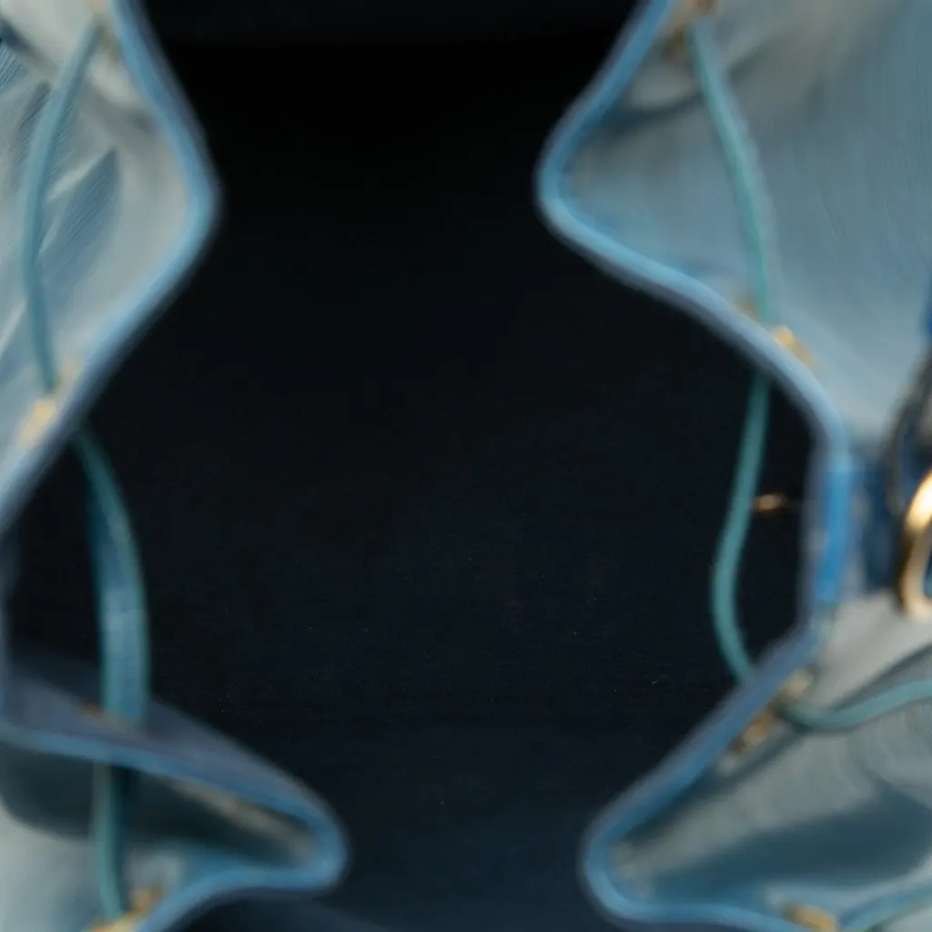 Louis Vuitton Epi Noe GM Blue Leather Good - Model View