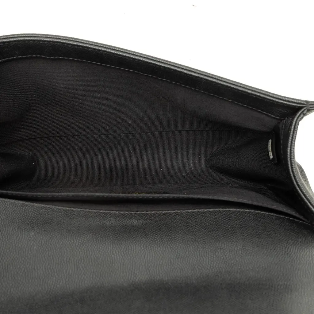 Chanel Old Medium Quilted Caviar Boy Flap Black Leather Very good - Model View