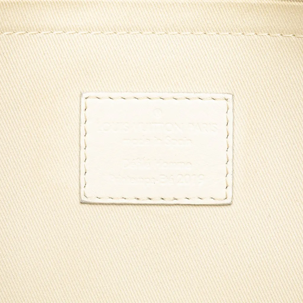 Louis Vuitton Monogram Taurillon A4 Pouch White Leather Very good - Box View