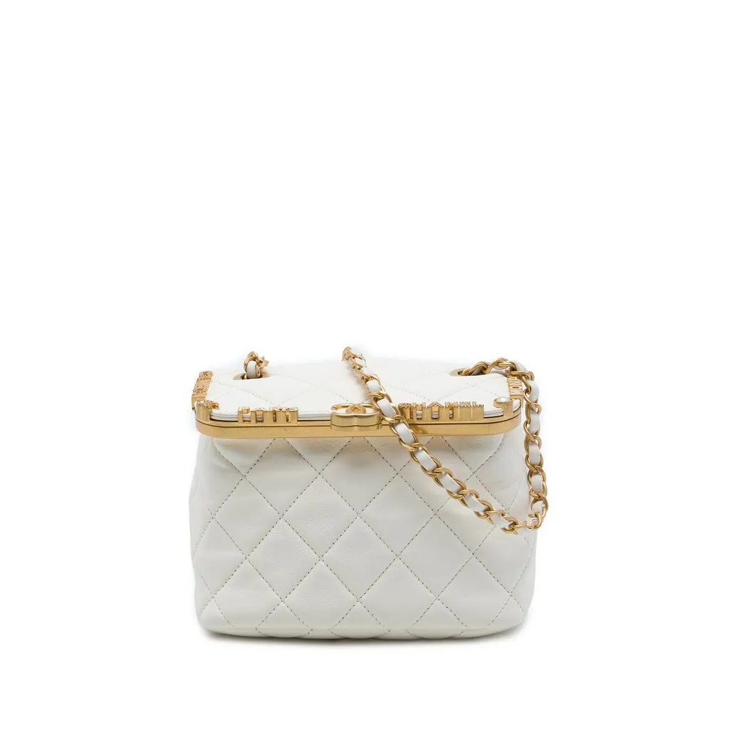 Chanel Mini Quilted Lambskin Paris Monaco Kiss Lock Vanity Bag White Leather Very good - Front View
