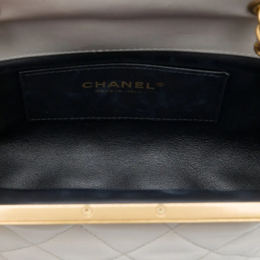 Chanel Mini Quilted Lambskin Paris Monaco Kiss Lock Vanity Bag White Leather Very good - Model View